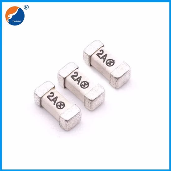 6125 10A 15A SMT-Chip-Sicherung mit Zeitverzögerung für SMD-Oberflächenmontage